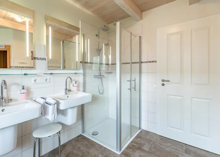 بيت للعطل Bai E Dik 20 *